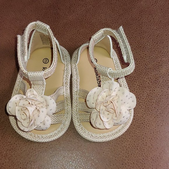 Shoes - Picture 1 of 3